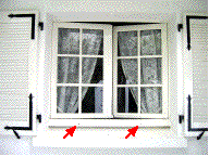 Fen&ecirc;tre montrant l'emplacement des trous d'&eacute;vacuation de l'eau